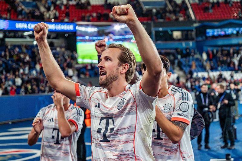 包含拜仁慕尼黑连胜势如破竹，夺冠前景备受期待的词条